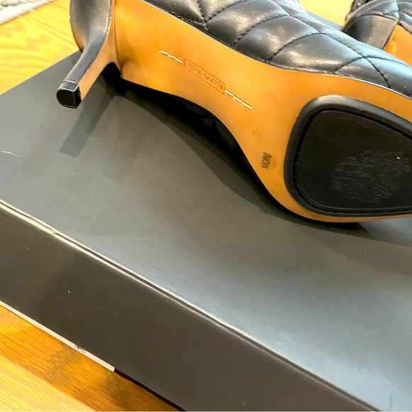 Vince Camuto Booties 8.5 - Picture 4 of 5